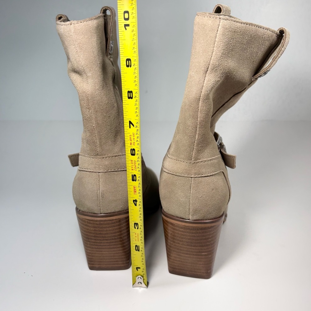 Lucky Brand Sogn Western Tan Suede Ankle Boot Silver Buckle Detail Size 10 Boho - Picture 5 of 7